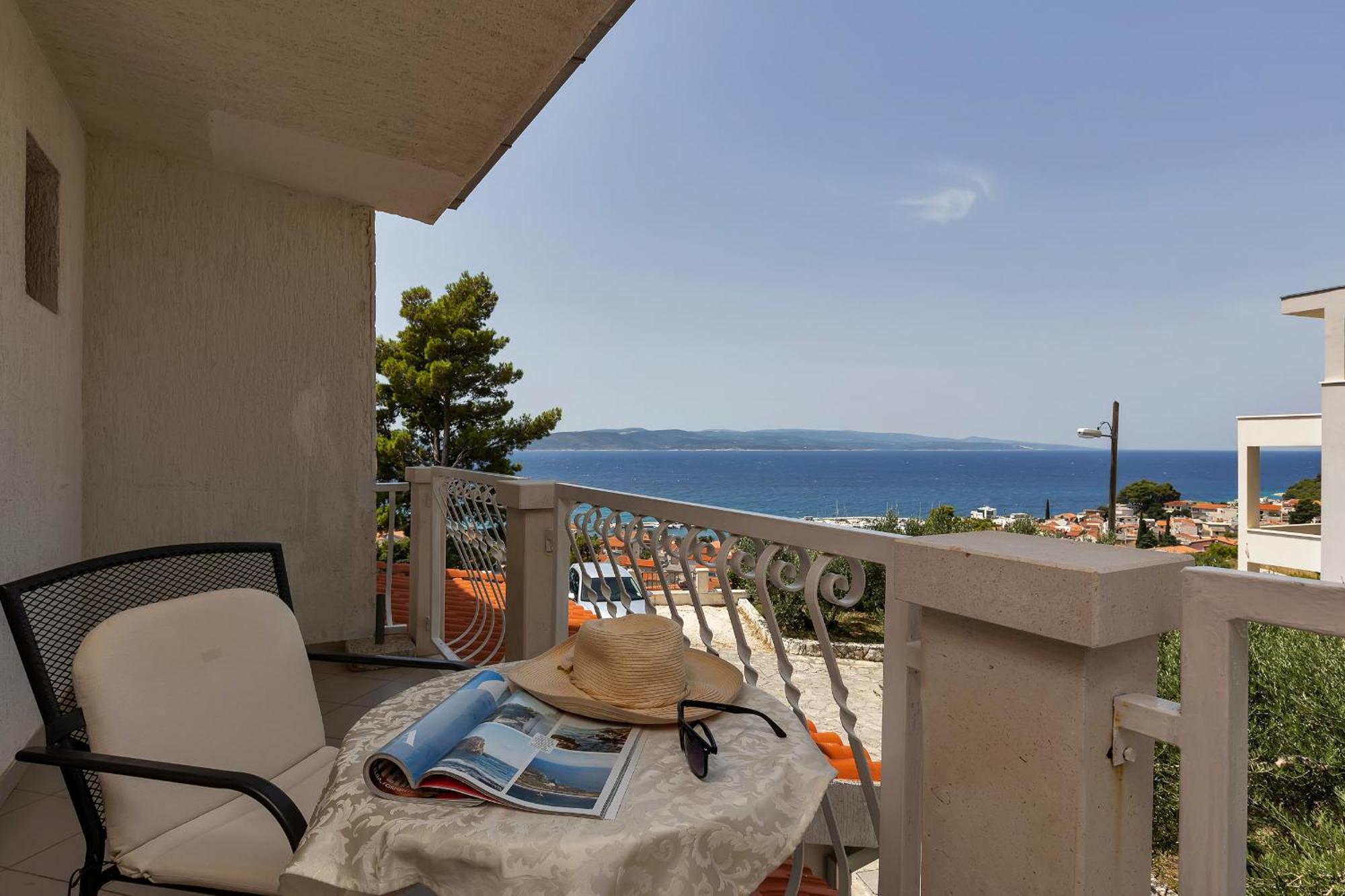 Apartments Ana Baška Voda Buitenkant foto