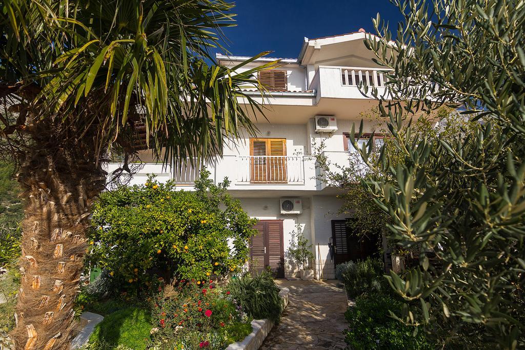 Apartments Ana Baška Voda Buitenkant foto